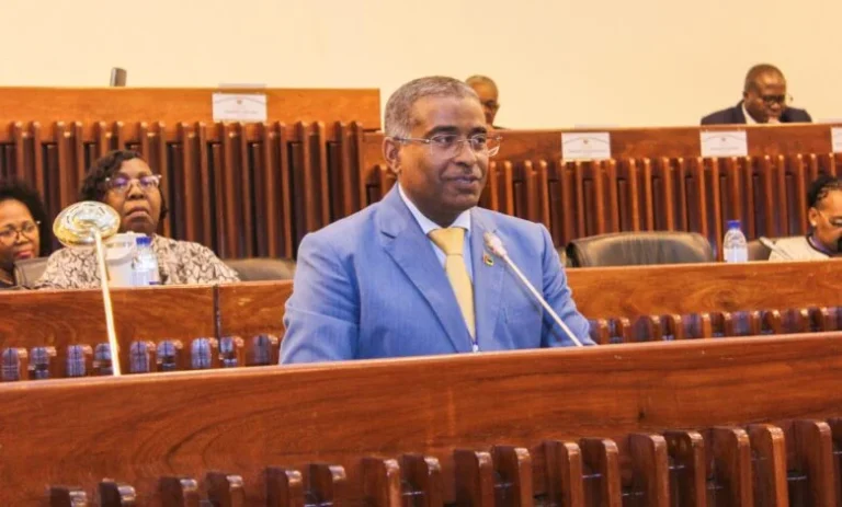 USEEEEEEENEEEEEEE-780x470 (1)