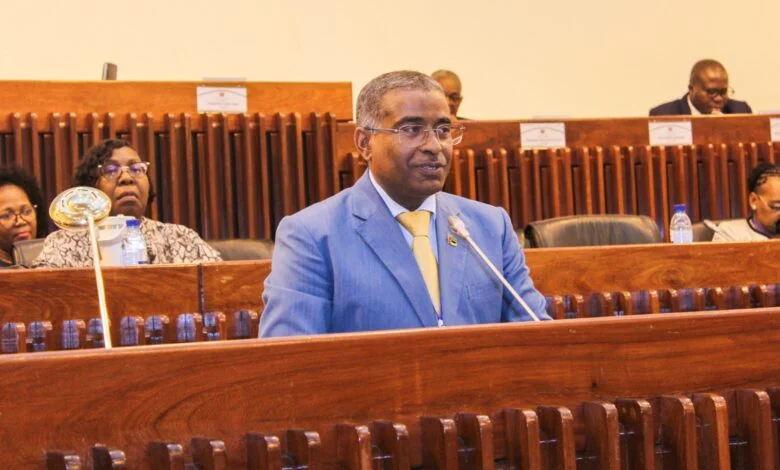 USEEEEEEENEEEEEEE-780x470 (1)