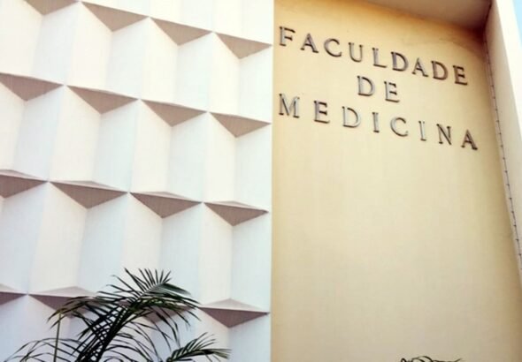 estudantes-de-medicina-UEM